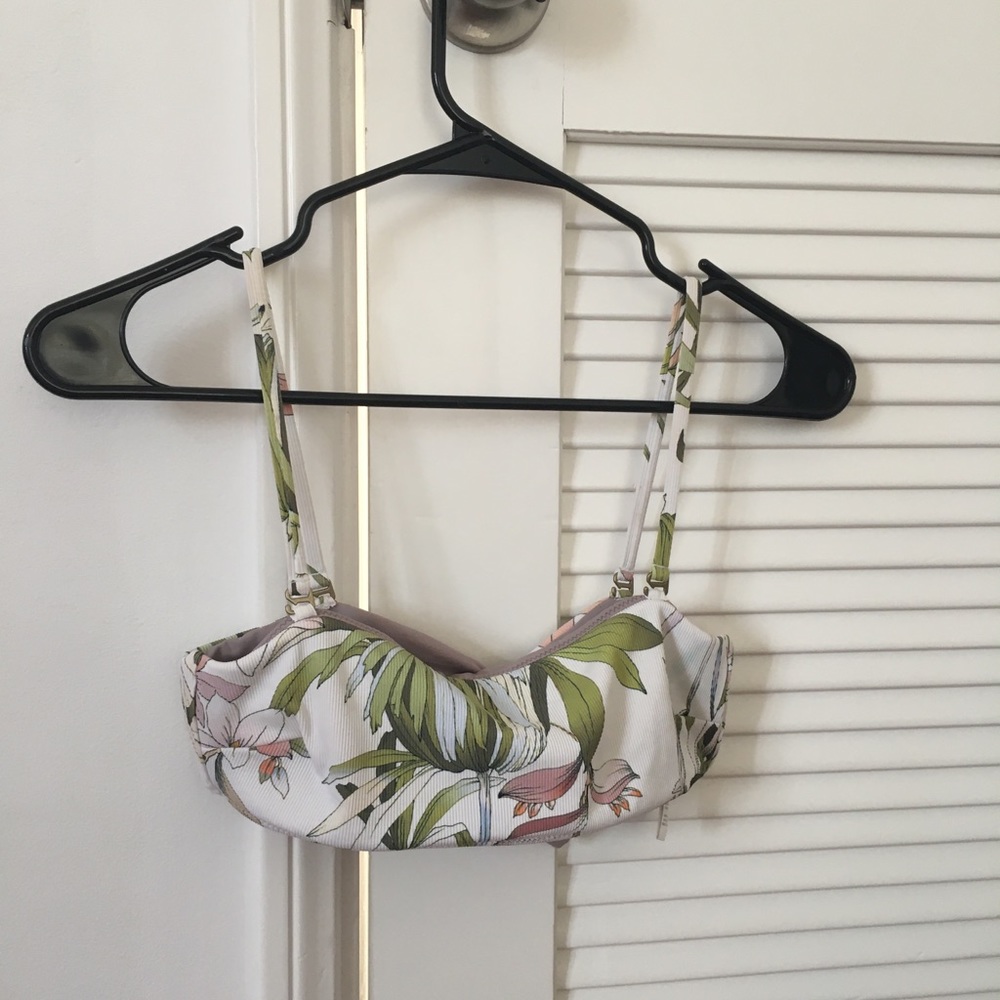 Bikini top, strapless or with straps, floral white